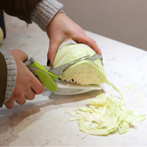 Forbice con tagliere 5 in 1 con cavolo