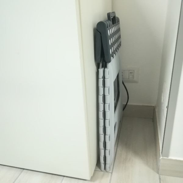 Sgabello grande pieghevole chiuso