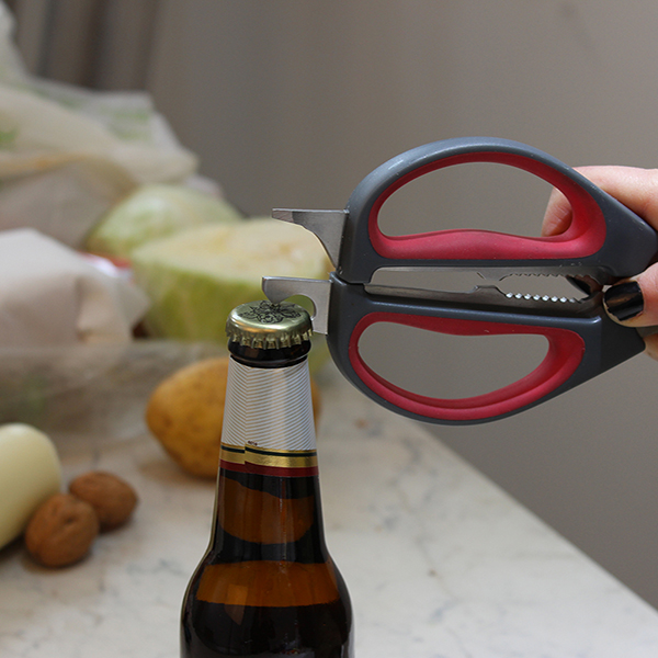 Universal Kitchen 7 in 1 con bottiglia