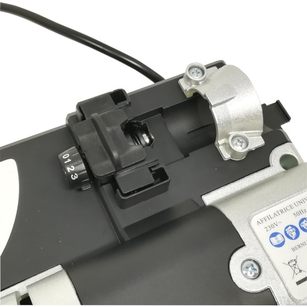 Affilatrice universale dettaglio manopola