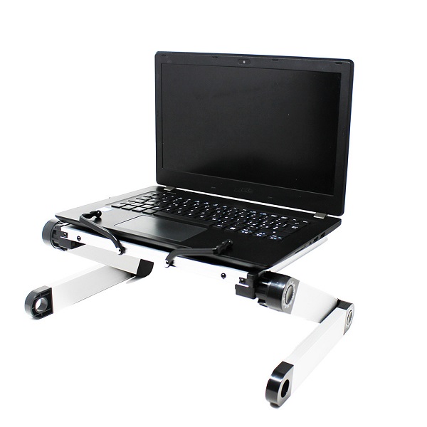 Piano di supporto con notebook