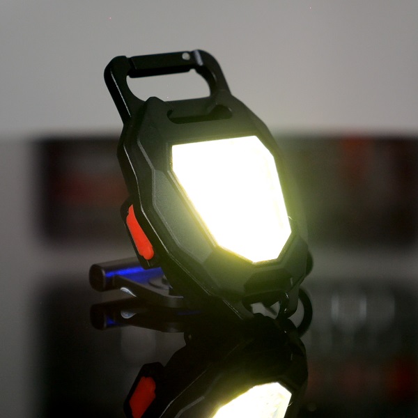 multicamping laterale con luce accesa