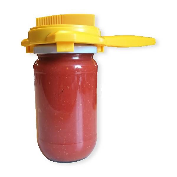 Lo svitato con barattolo passata